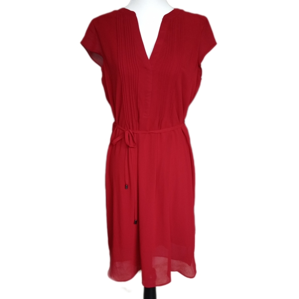 Pin tuck chiffon dress size 9